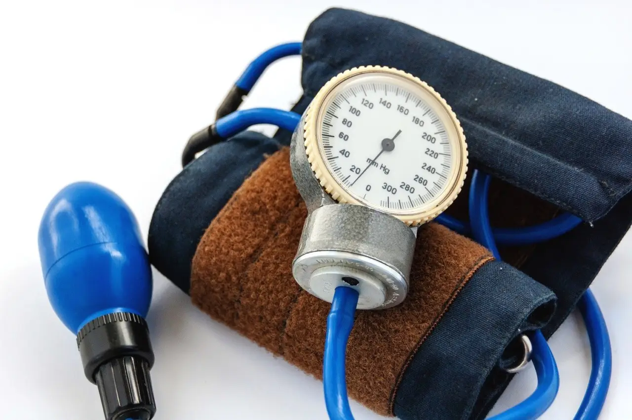 Attenzione alla pressione: ecco i valori giusti da avere a ogni età (e quando preoccuparsi)